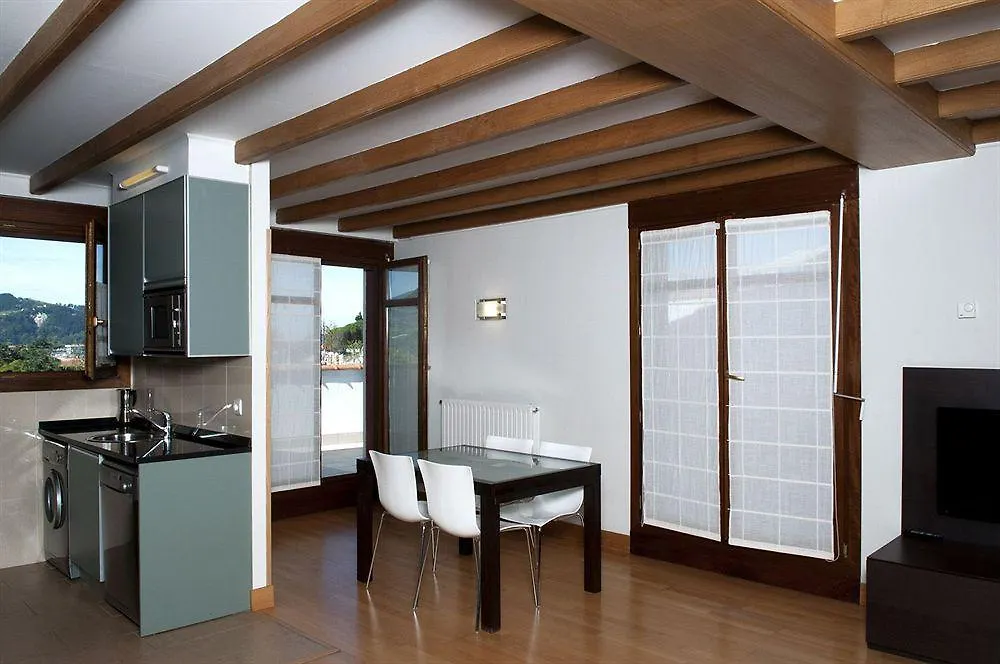 Talaimendi Apartamentuak زاروتز