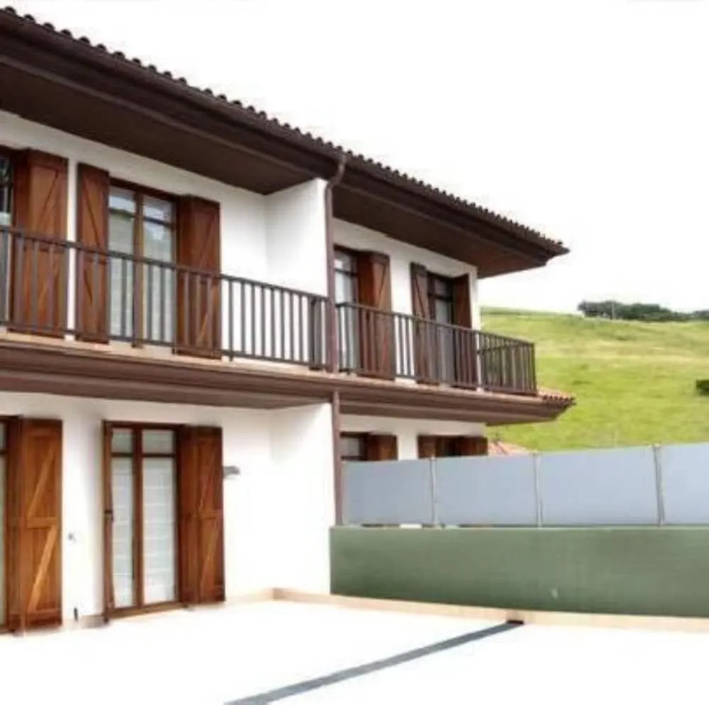 Talaimendi Apartamentuak زاروتز